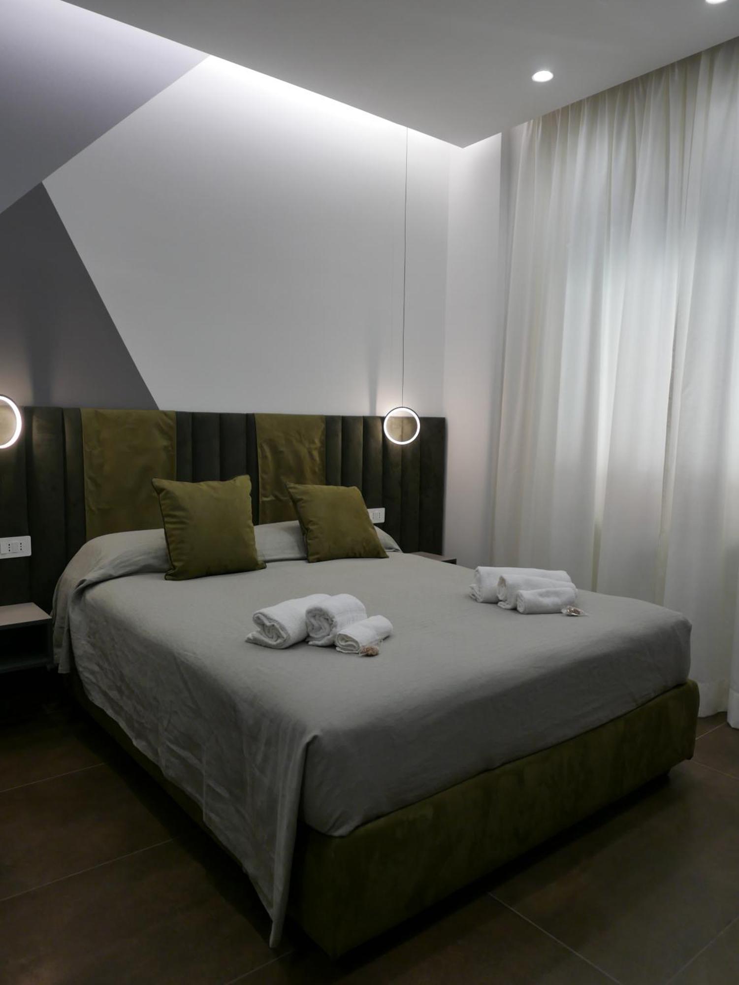 Re Lazzarone Suite Naples Luaran gambar