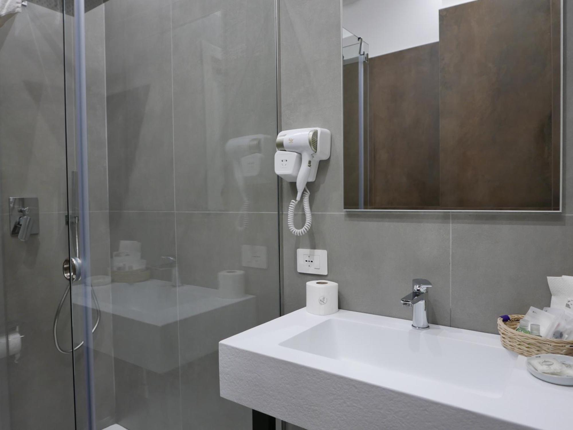 Re Lazzarone Suite Naples Luaran gambar