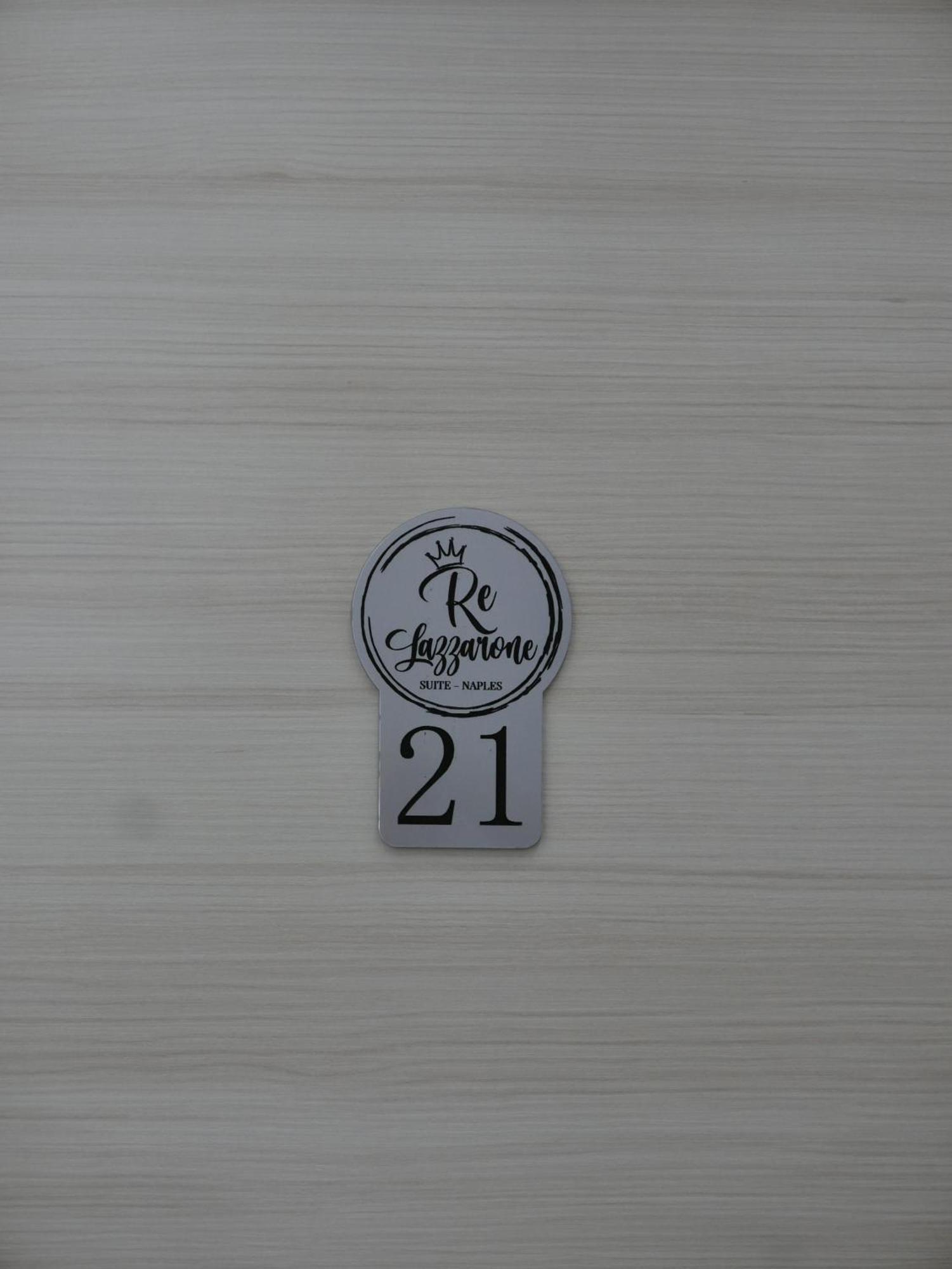 Re Lazzarone Suite Naples Luaran gambar